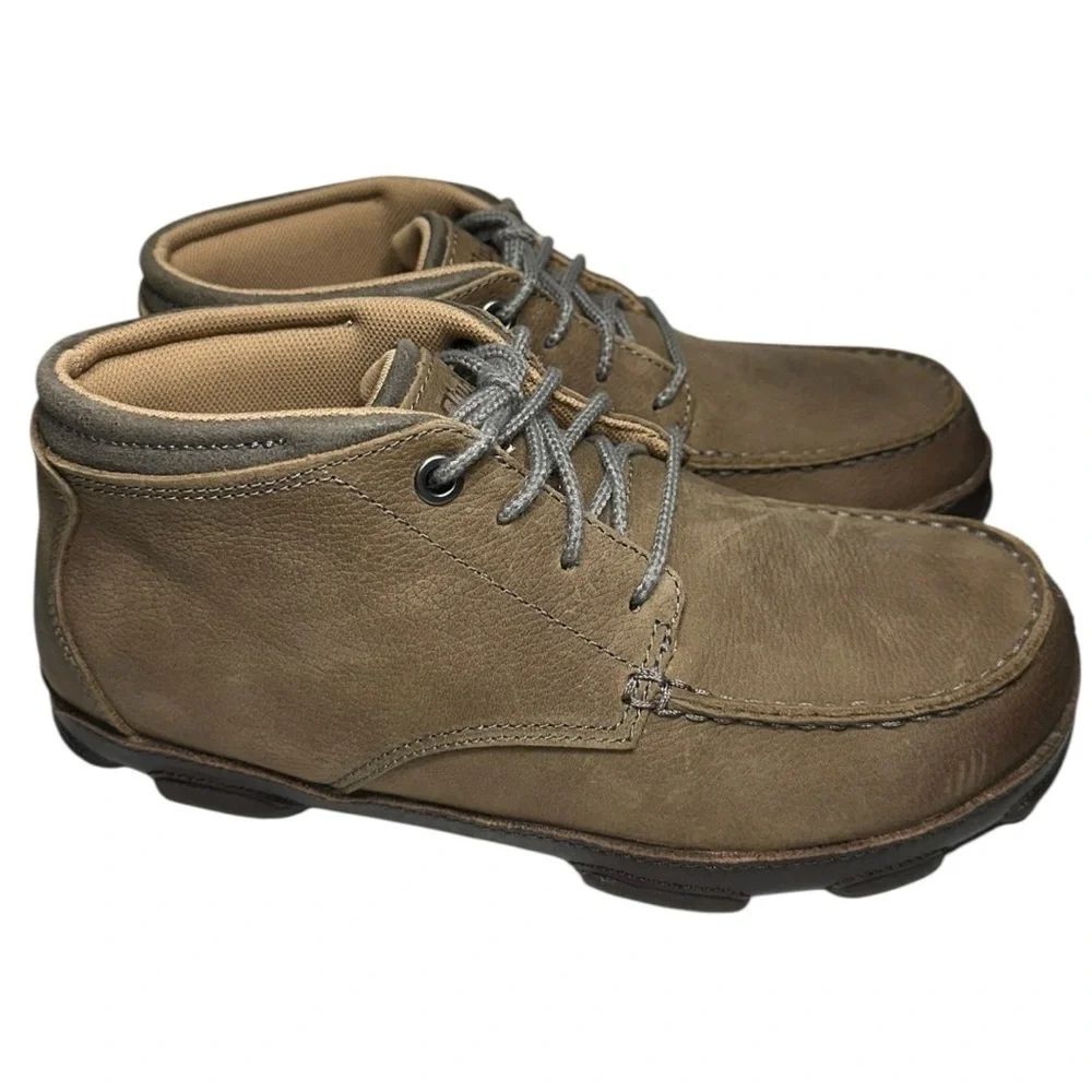 Olukai NWT Men’s Size 7 Storm Gray Dark Wood Hamakua Chukka Boots